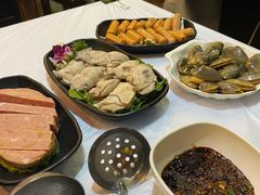 -鲜入围煮花胶鸡海鲜火锅