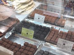 -VENCHI 闻绮(上海佛罗伦萨小镇店)