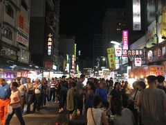 -六合夜市