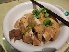 白切文昌鸡-琼菜坊·无鸡不成宴·海南菜老爸茶糟粕醋(海口骑楼老街店)