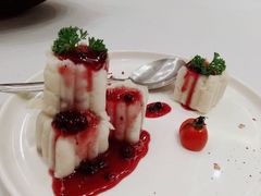-老船夫婚宴婚庆会馆(延吉路店)