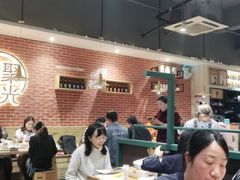 大堂-木屋烧烤(岗顶二店)
