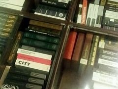 -钟书阁(松江泰晤士小镇店)