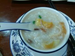 -点都靓餐饮连锁(德信华城店)