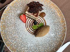 -Da Ivo哒伊沃意大利魔镜餐厅(外滩店)
