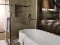 -青岛海尔洲际酒店