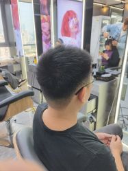 -藤野造型烫发染发