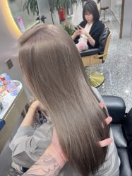 -Tloml salon