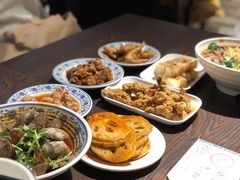 -爆炸头阿姨小四川正宗川味小吃(无任何分店)