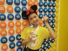 -m豆巧克力世界(上海世茂广场店)