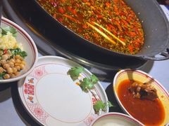 -吃城都·鱼蛙火锅(西玉龙街店)