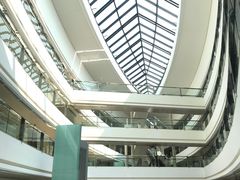 -上海滴水湖皇冠假日酒店