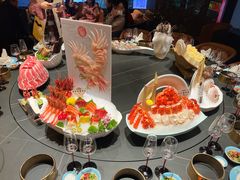 -雍容荟帝王蟹活龙虾展台自助(IFS黑金店)