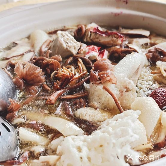 野菌皇酒楼(关兴路店)