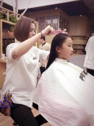 -塞巴斯汀SEBASTIAN专业美发店