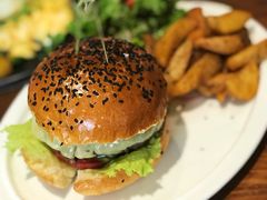 招牌牛肉汉堡-UPPER KITCHEN(延安路店)