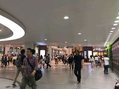 侧厅-阪急百货店(梅田总店)