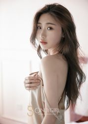 -onlygirl摄影美学馆高端定制(江滩店)