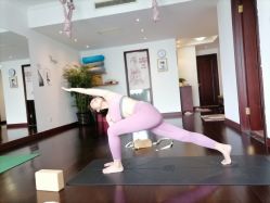-Yvon yoga 瑜伽·精准体态管理中心