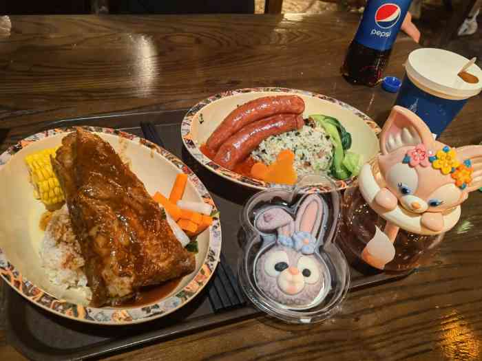 我算是知道了上海迪斯尼乐园是没办法签到的但是各个项目和餐厅确实是