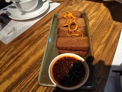 -胡桃里音乐餐厅(陶溪川店)(川湘赣菜·世界百大酒庄直供红酒·音乐表演)