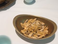 -桂满陇·手作小笼包&江南叫花鸡(中山公园店)