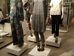 -H&M(鹏欣水游城店)