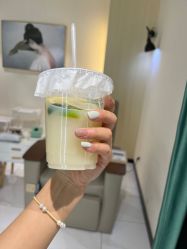 -纤纤玉手美甲美睫美容