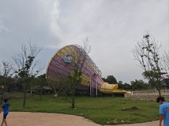 -黄河谷马拉湾海浪浴场