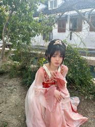 -一揽芳华汉服旗袍体验馆(拙政园店)