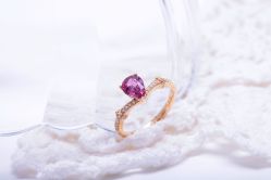 -威德钻石-克拉钻大本营(南京东路店)