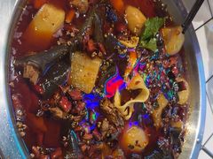 -晓彭肥肠鸡·泡椒鸡火锅(水木天地店)