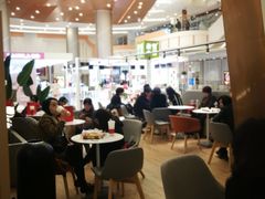 用餐区-奈雪的茶(市百一店)