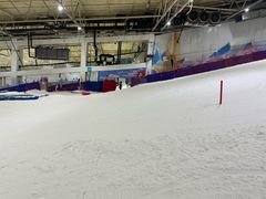 -乔波室内滑雪场