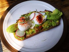 牛油果温泉蛋吐司-O'mills Sourdough Bakery&Bistro(永嘉路店)