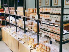 面包甜点陈列柜-仟吉(虎泉店)