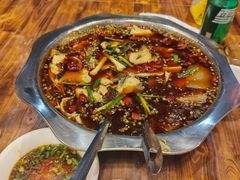 -乡土特色.冷锅鱼.牦牛肉汤锅