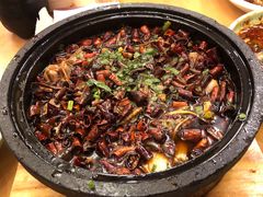 石锅牛蛙-陈麻婆豆腐总店
