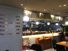 -POKEE VIA&Brunch·维娅(重庆来福士店)