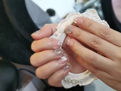 -芊屿芊浔美甲