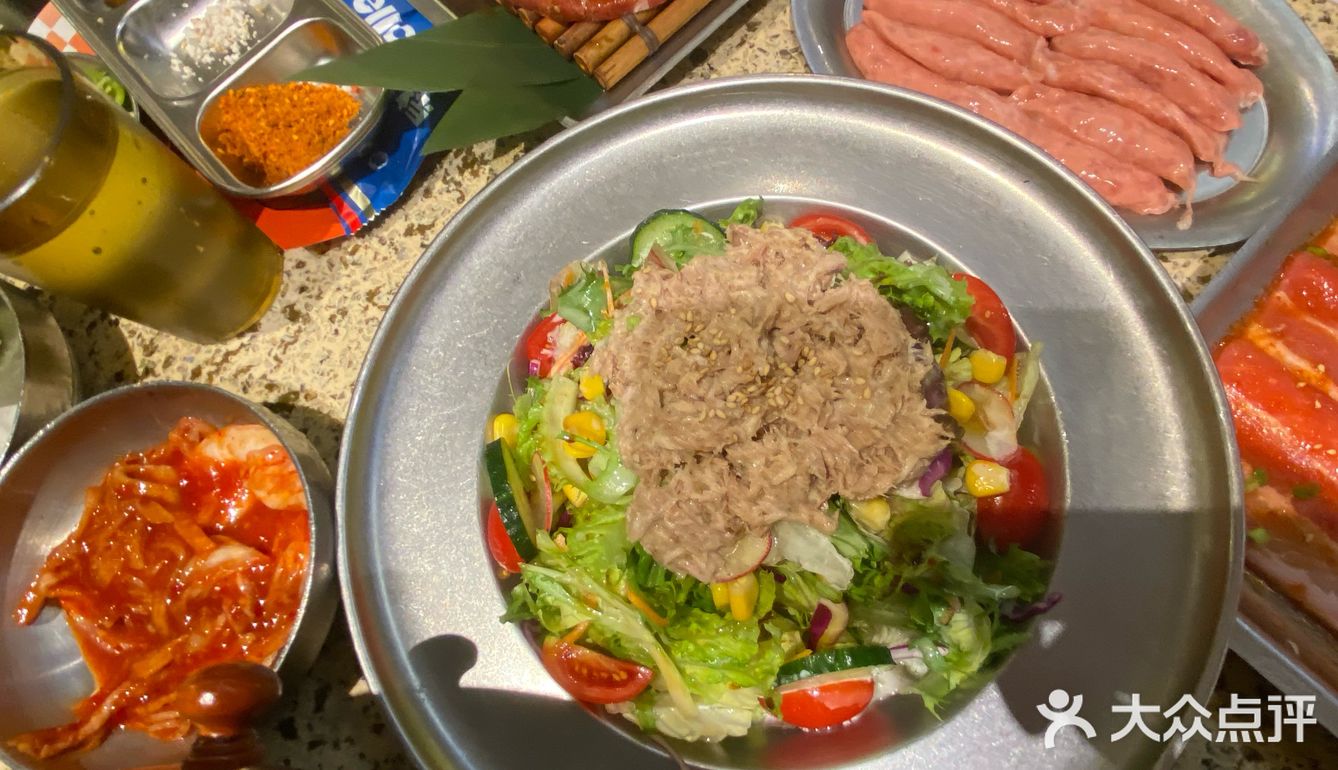 大快朵颐烤肉时