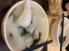 鲜汤小馄饨-吉祥馄饨(虹桥火车站店)