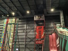 -极限PLAY运动娱乐新世界·团建派对潮玩休闲馆·室内蹦极高空游乐园
