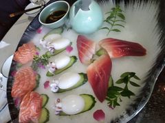 三文鱼刺身-夜宴江景餐厅