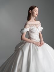-艾米丽婚纱礼服