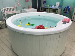 -鱼乐贝贝婴幼儿水育馆(星汇广场店)