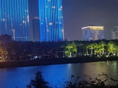 -万绿园