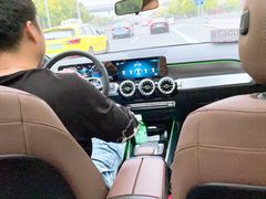 -奔驰上海利星(七宝店)