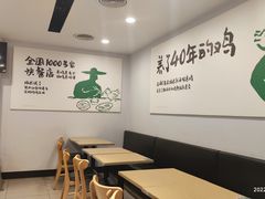 用餐区-老乡鸡(潜山南岳路店)
