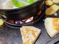 -有一锅·野生菌黑山羊腊排骨火锅(古城北门店)
